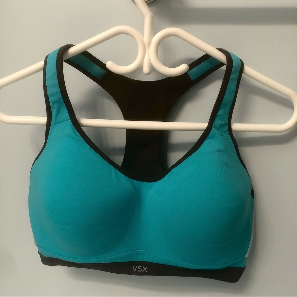 36DD Victoria’s Secret VSX Incredible Sports Bra